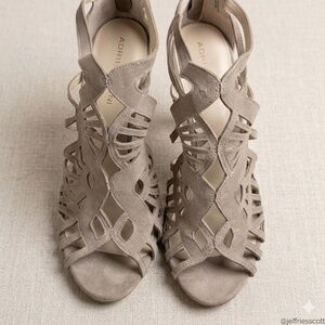 Adrienne Vittadini Taupe Strappy Heels (NWOB)